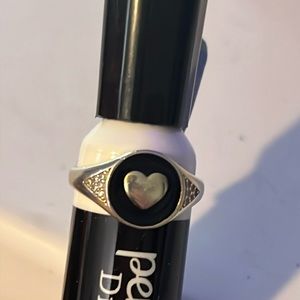 Size 8 .925 sterling silver heart ring in black enamel New With Tags